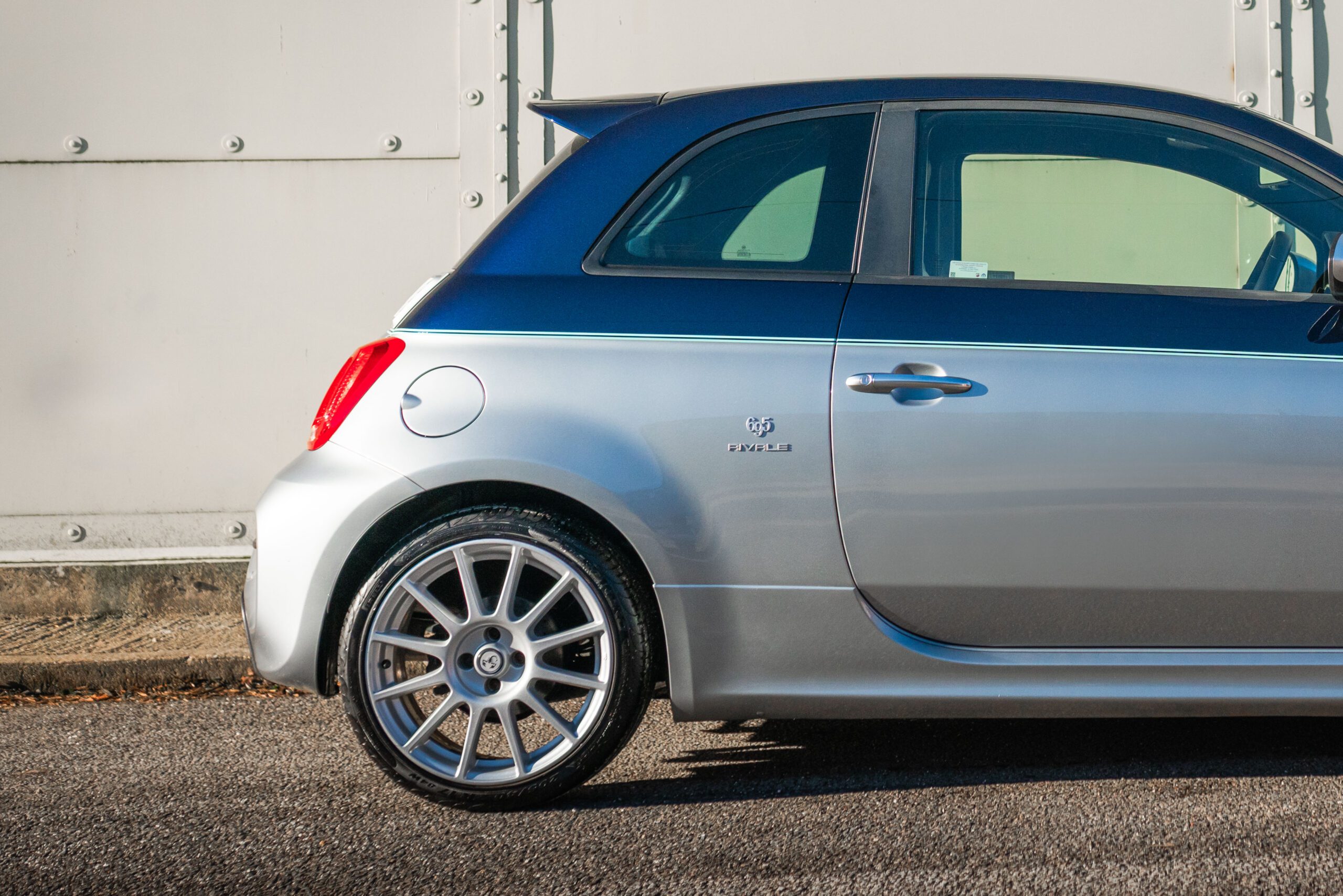 695 Rivale - Car-Iconics