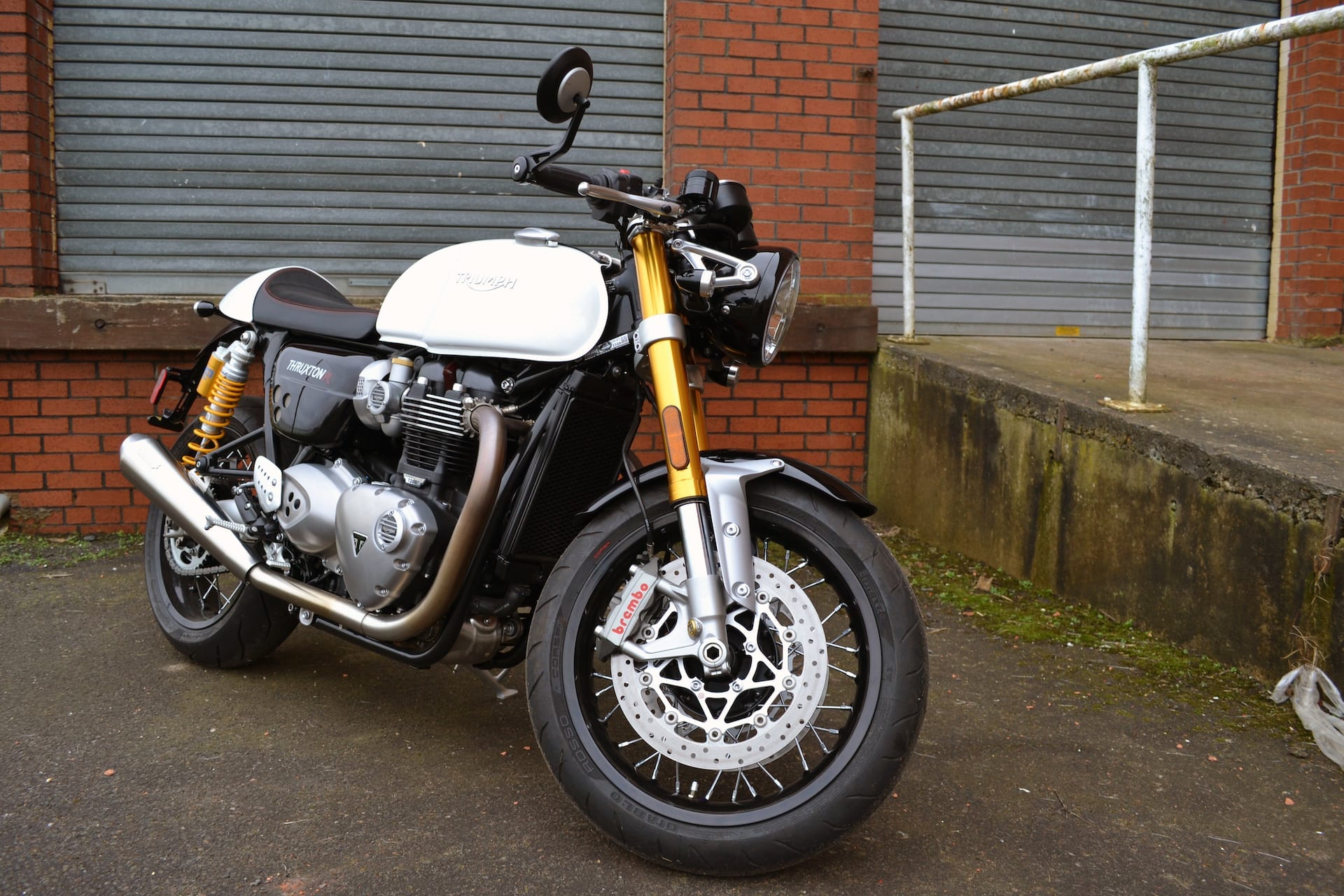Thruxton R - Car-Iconics