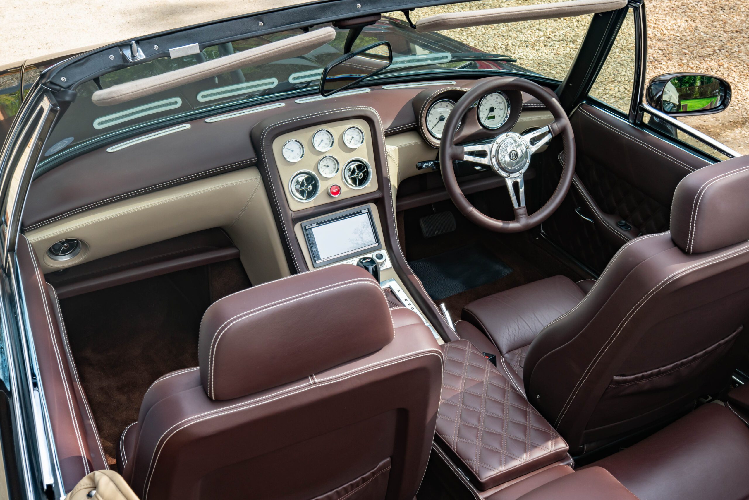JIA Interceoptor R Cabriolet - Car-Iconics