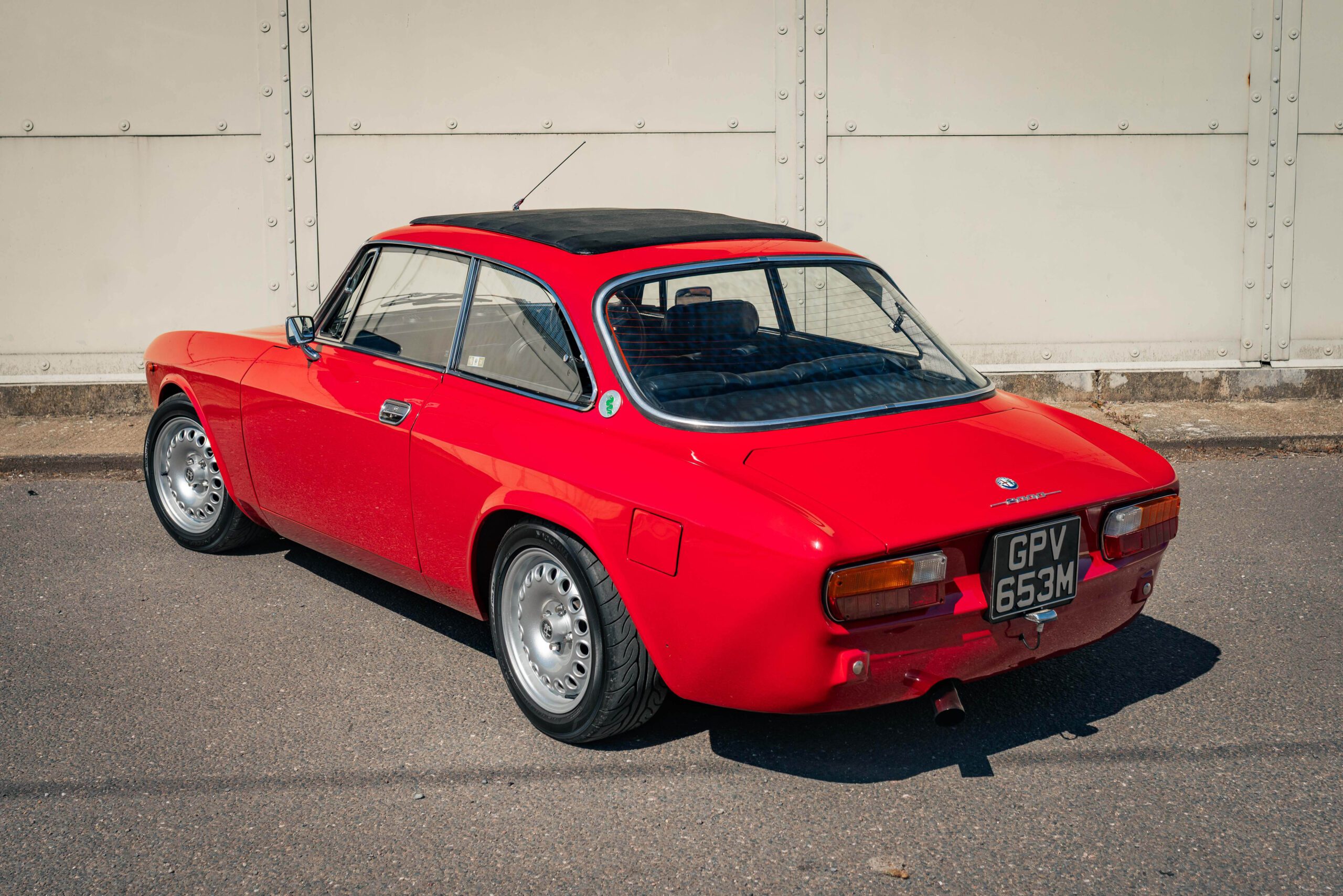 2000 GTV - Car-Iconics