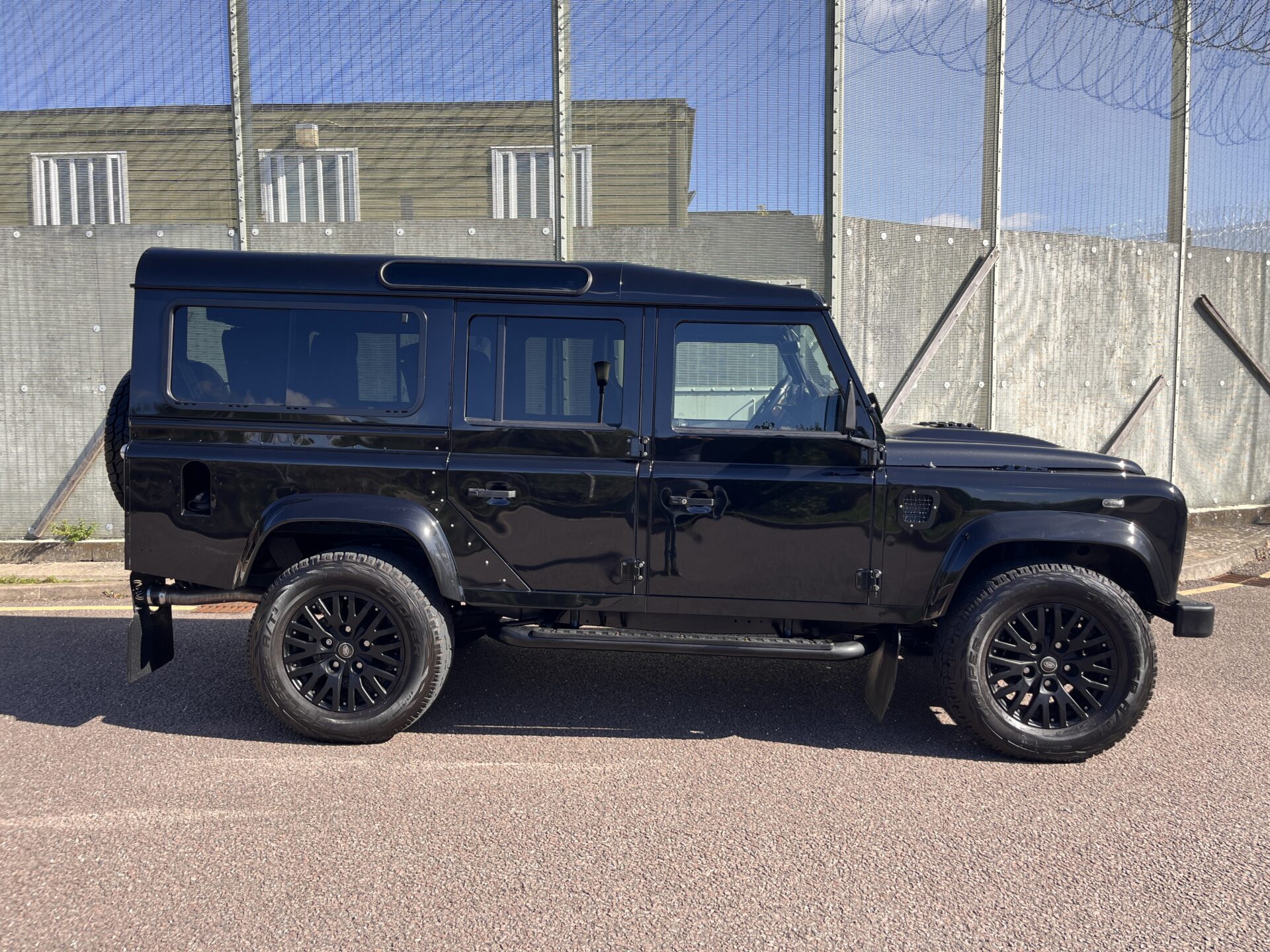 Defender 110 Wildcat Supercharged - Car-Iconics